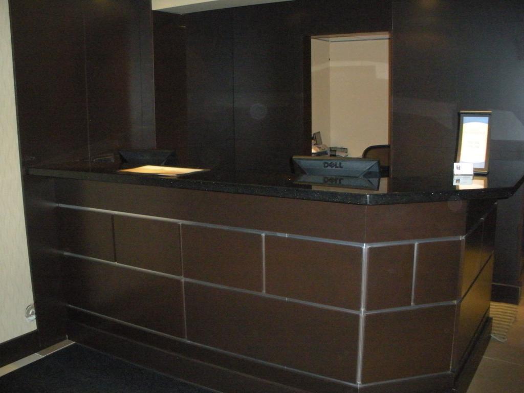 טורונטו Comfort Inn East Scarborough מראה חיצוני תמונה