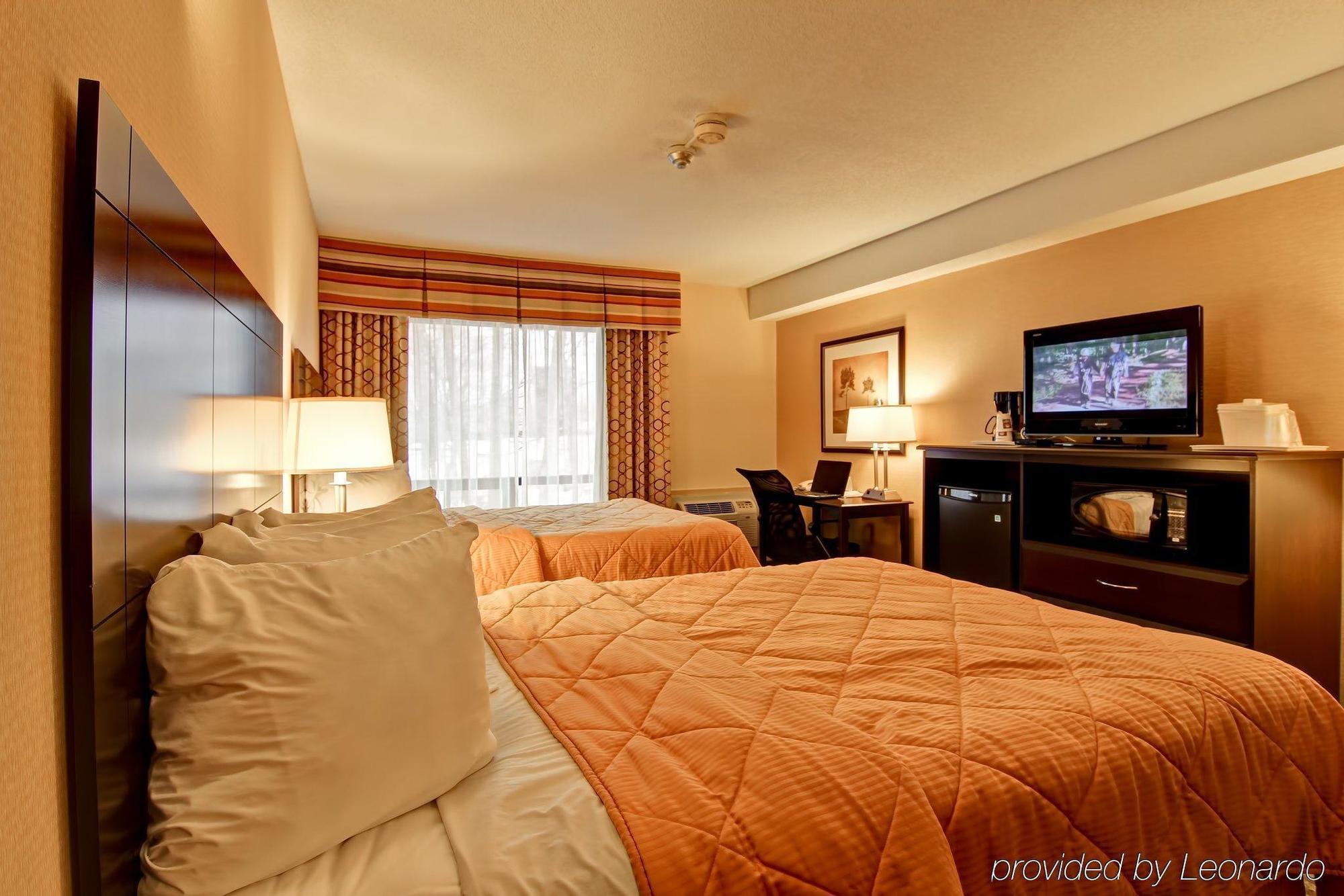 טורונטו Comfort Inn East Scarborough מראה חיצוני תמונה
