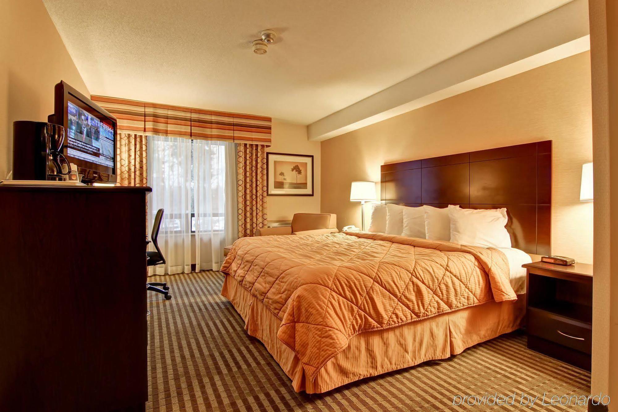 טורונטו Comfort Inn East Scarborough מראה חיצוני תמונה