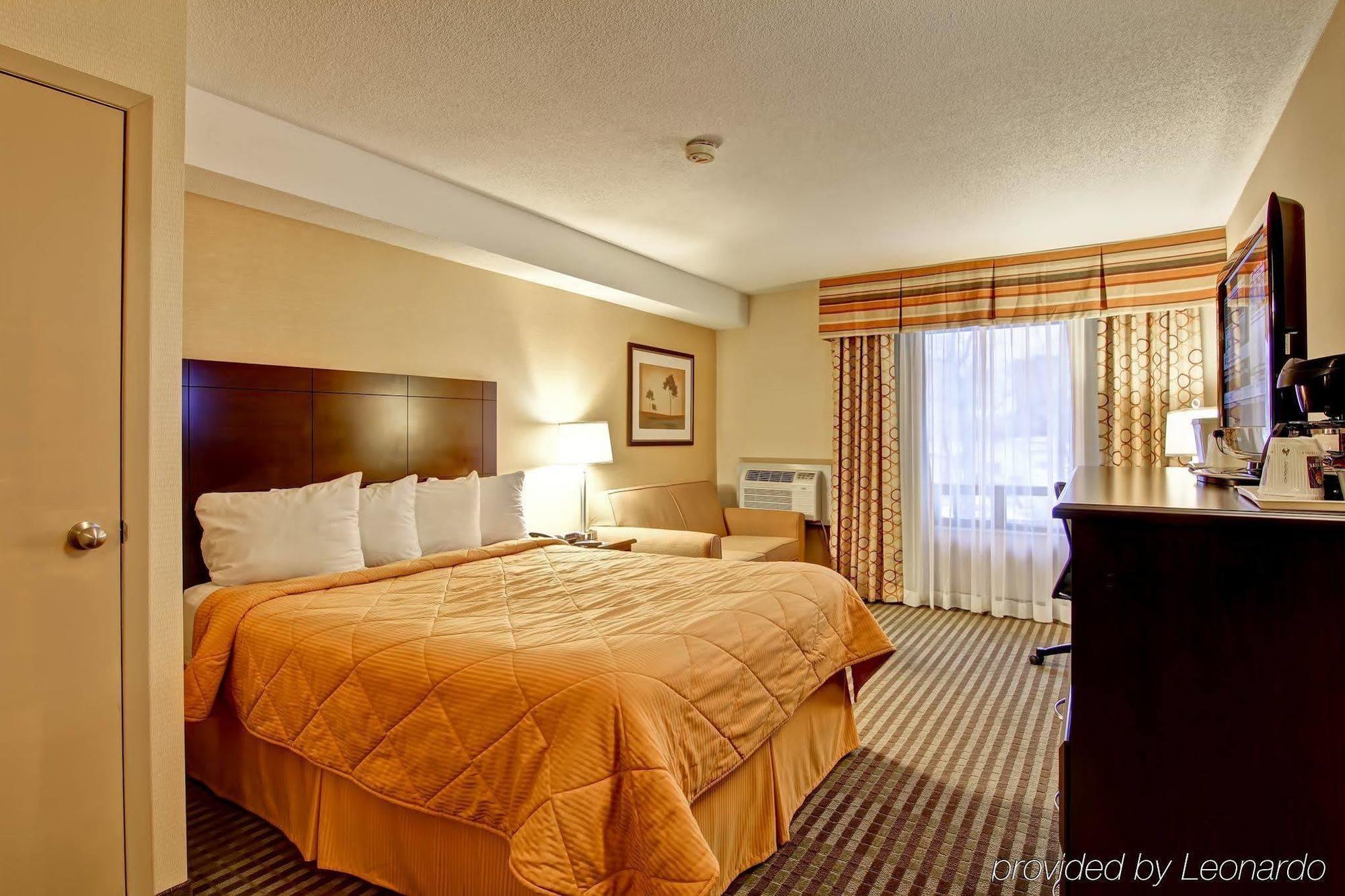 טורונטו Comfort Inn East Scarborough מראה חיצוני תמונה