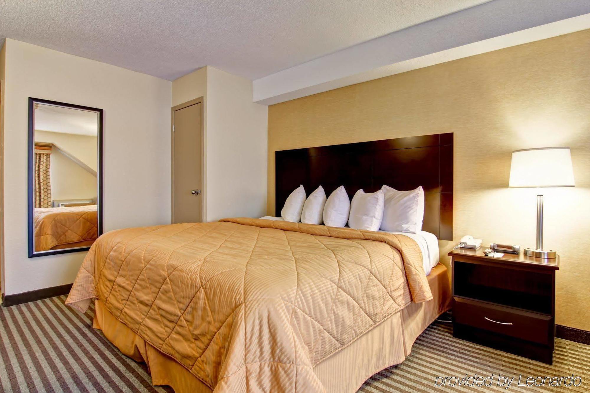 טורונטו Comfort Inn East Scarborough מראה חיצוני תמונה