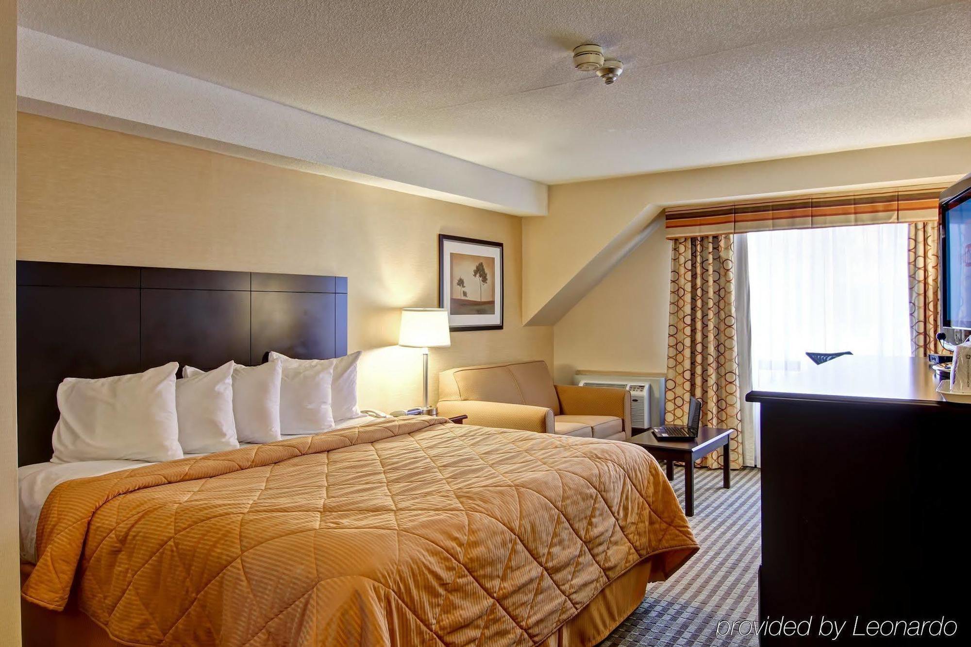 טורונטו Comfort Inn East Scarborough מראה חיצוני תמונה