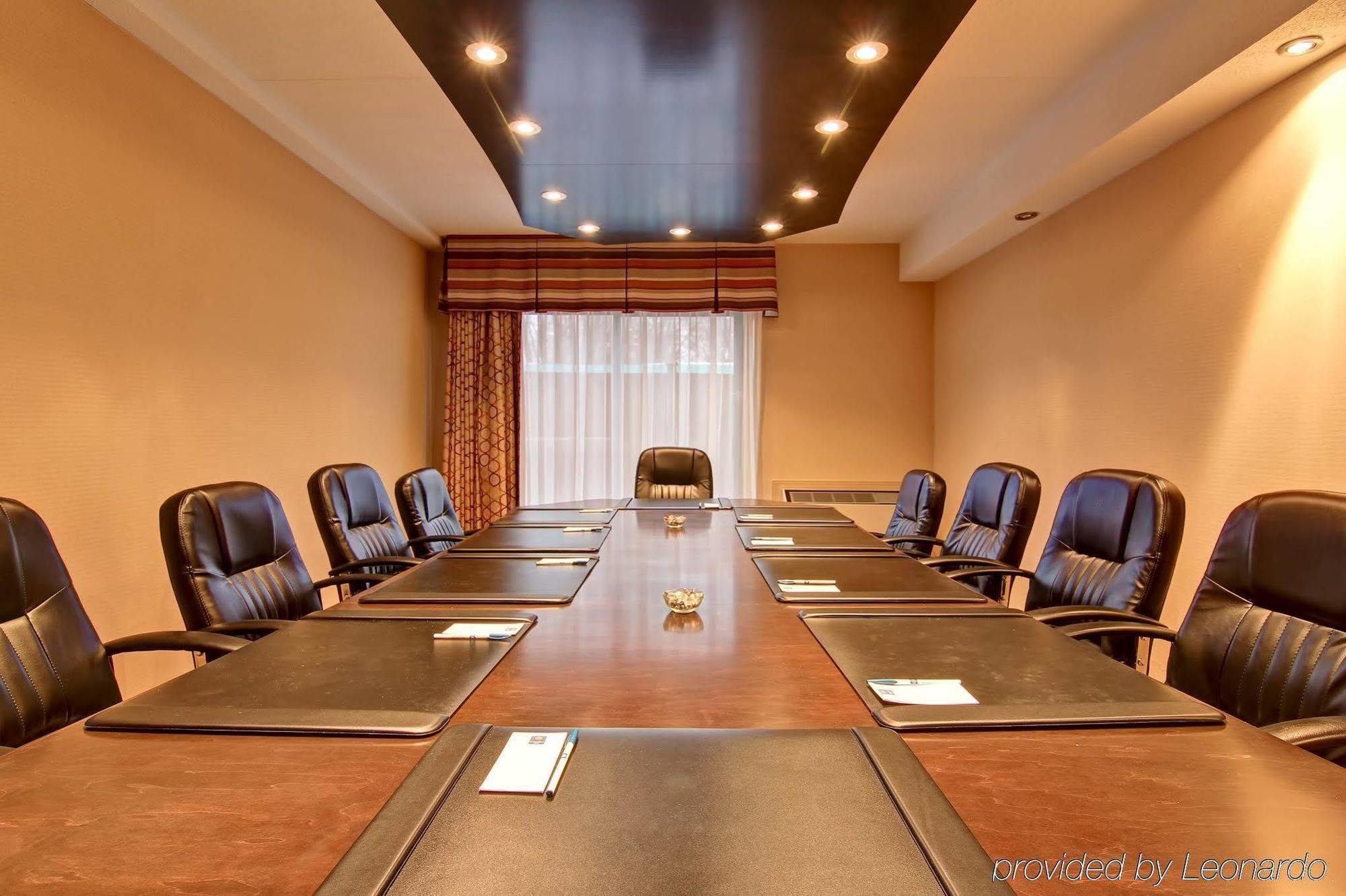 טורונטו Comfort Inn East Scarborough מראה חיצוני תמונה